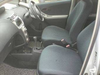 2005 Toyota Vitz Pictures