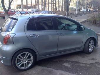 2005 Toyota Vitz Pics