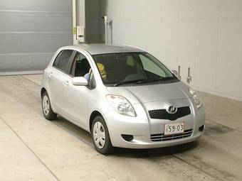 2005 Toyota Vitz Pics