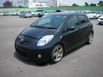 2005 Toyota Vitz Pictures
