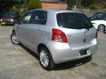 2005 Toyota Vitz Wallpapers