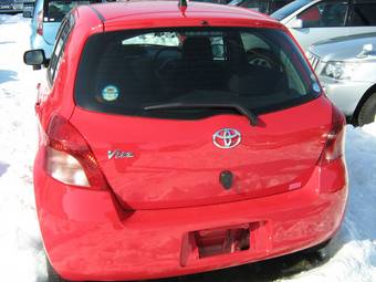 2005 Toyota Vitz Pictures
