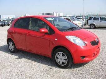 2005 Toyota Vitz Photos