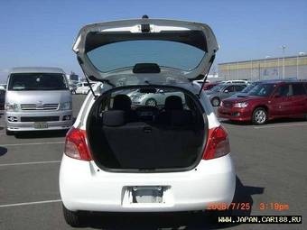 2005 Toyota Vitz Pictures