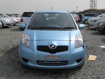 2005 Toyota Vitz Pictures