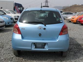 2005 Toyota Vitz Pictures