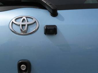 2005 Toyota Vitz Pictures