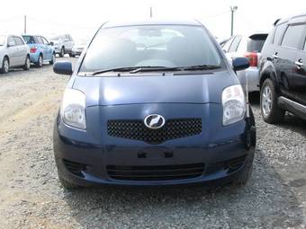 2005 Toyota Vitz Pictures