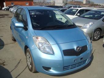 2005 Toyota Vitz Pictures