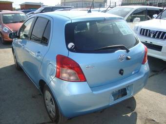 2005 Toyota Vitz Pictures
