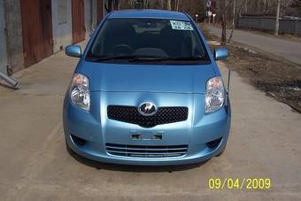 2005 Toyota Vitz Pictures