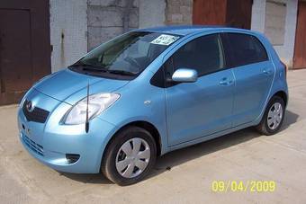 2005 Toyota Vitz Pictures