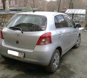 2005 Toyota Vitz Pictures