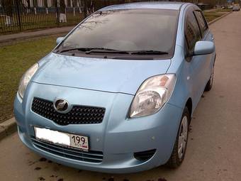 2005 Toyota Vitz Pictures