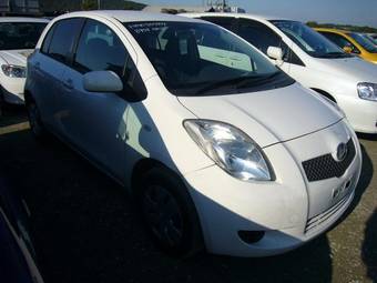 2005 Toyota Vitz Pictures