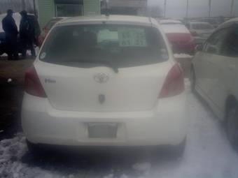 2005 Toyota Vitz Pictures