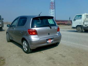 2005 Toyota Vitz Photos