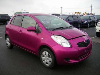 2005 Toyota Vitz Pictures