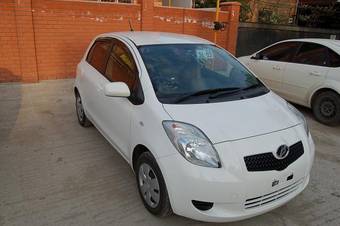 2005 Toyota Vitz Pictures