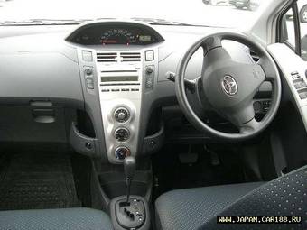 2005 Toyota Vitz Pictures