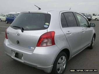 2005 Toyota Vitz Pictures