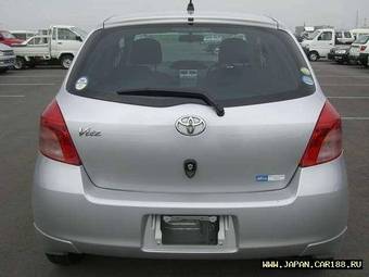 2005 Toyota Vitz Pictures