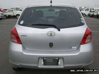 2005 Toyota Vitz Pictures