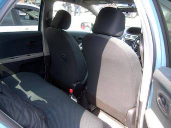 2005 Toyota Vitz Pics