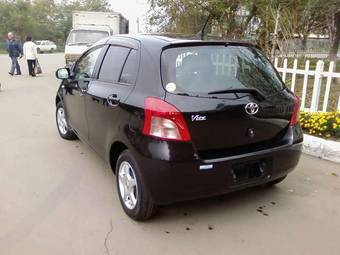 2005 Toyota Vitz Pictures