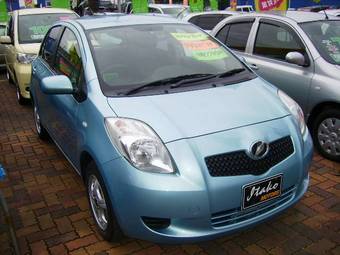 2005 Toyota Vitz Pictures