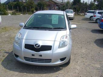 2005 Toyota Vitz Pictures