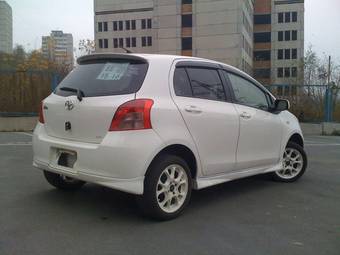 2005 Toyota Vitz Pictures