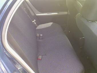 2005 Toyota Vitz Photos