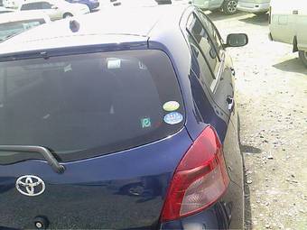 2005 Toyota Vitz Images