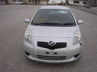 2005 Toyota Vitz Pictures