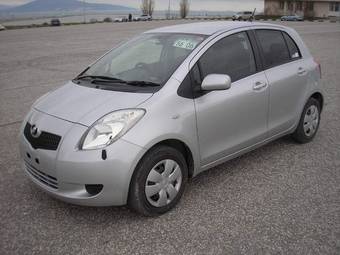 2005 Toyota Vitz Pictures
