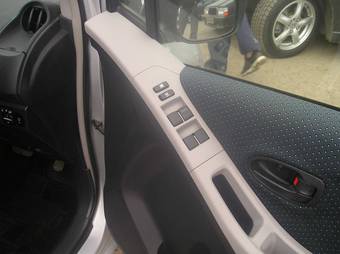 2005 Toyota Vitz For Sale