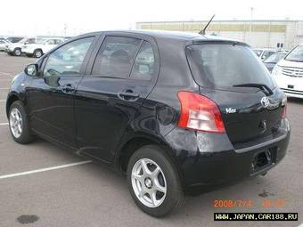 2005 Toyota Vitz Photos