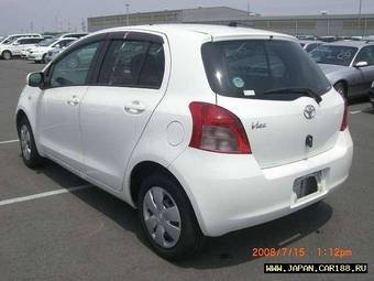 2005 Toyota Vitz Pictures