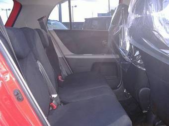 2005 Toyota Vitz Pictures