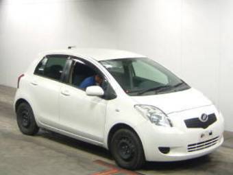 2005 Toyota Vitz Pictures