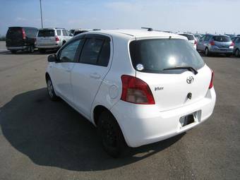 2005 Toyota Vitz Pictures