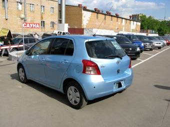 2005 Toyota Vitz Pictures