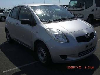 2005 Toyota Vitz Pictures