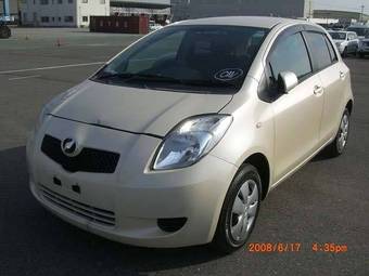 2005 Toyota Vitz Photos