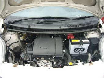 2005 Toyota Vitz Pictures