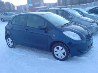 2005 Toyota Vitz Pictures