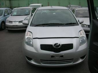 2005 Toyota Vitz Pictures