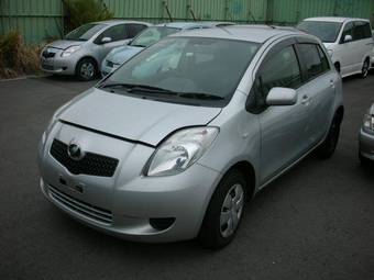 2005 Toyota Vitz Pictures