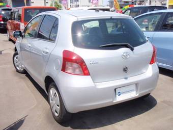 2005 Toyota Vitz Pictures